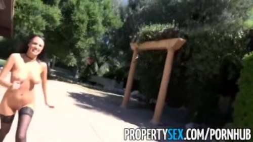 PORNO: риэлторша трахается с клиентом