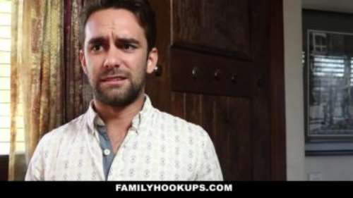 Семейный секс и инцест порно: взрослые брат с сестрой занимаются сексом