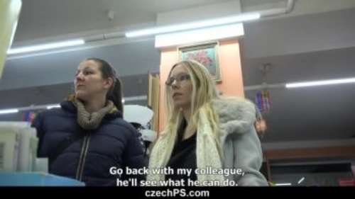 Девушку в два члена за деньги: пикаперский секс в фотолабе