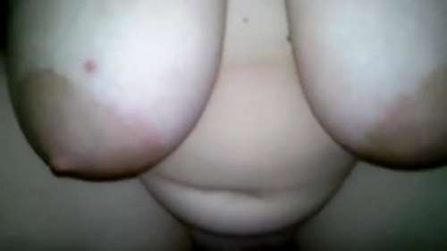 Нереальные русские сиськи с большими коричневыми сосками