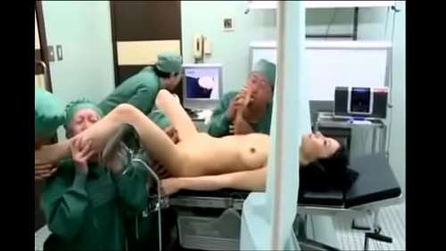 Врачи трахают пациентку под наркозом