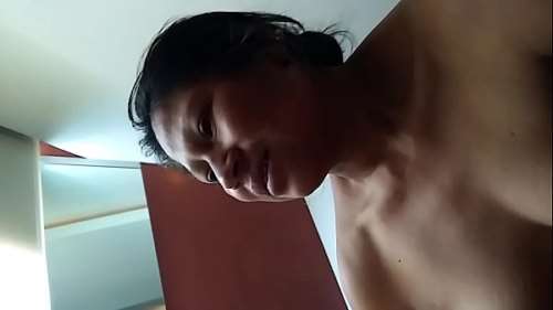 Взрослая индейская женщина скачет на члене