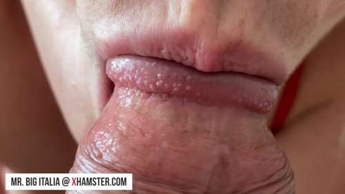 Итальянка сосет толстый хуй соседа и доводит мужика до бурного оргазма за пару минут 